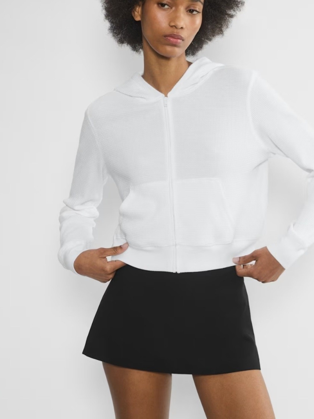 Aritizia White Zip Hoodie with Kangaroo Pocket Mefium